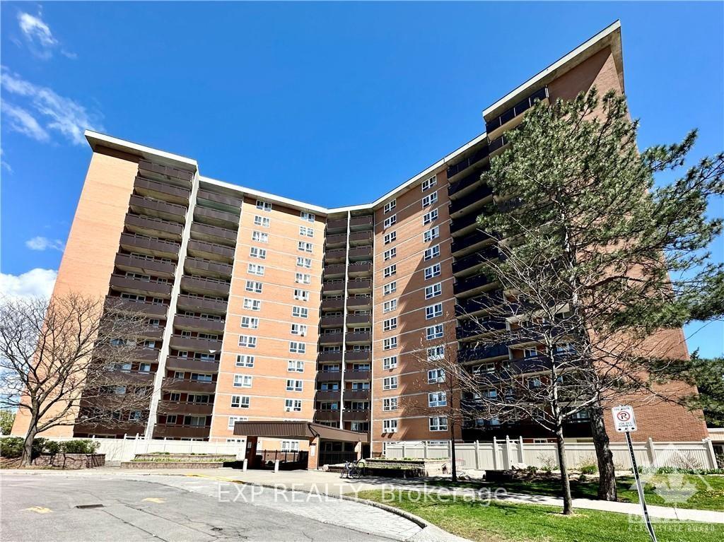 Photo 1 of Unit 302, 2020 Jasmine Crescent, Ottawa, Beacon Hill South — HOMEH