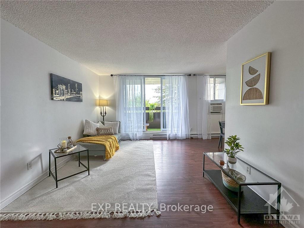 Photo 5 of Unit 302, 2020 Jasmine Crescent, Ottawa, Beacon Hill South — HOMEH