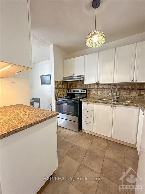 Photo 7 of Unit 302, 2020 Jasmine Crescent, Ottawa, Beacon Hill South — HOMEH