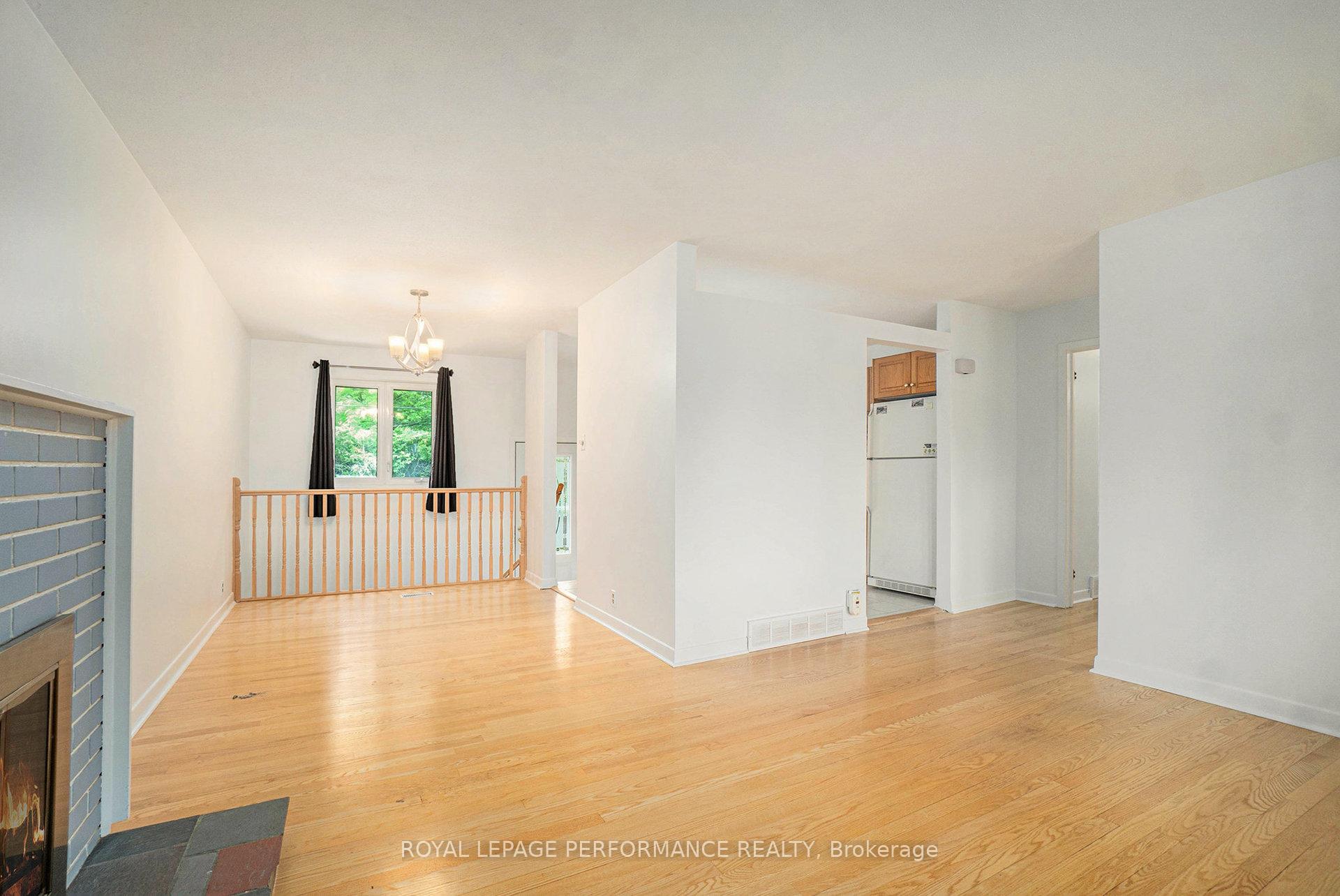 Photo 6 of 8 Newgale Street, Ottawa, Crystal Beach — HOMEH