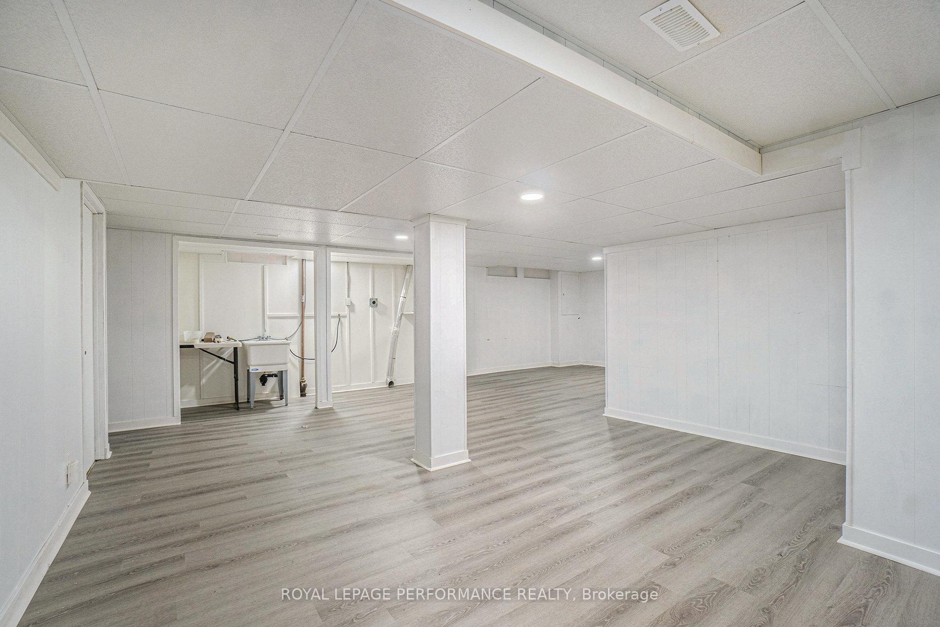 Photo 23 of 8 Newgale Street, Ottawa, Crystal Beach — HOMEH
