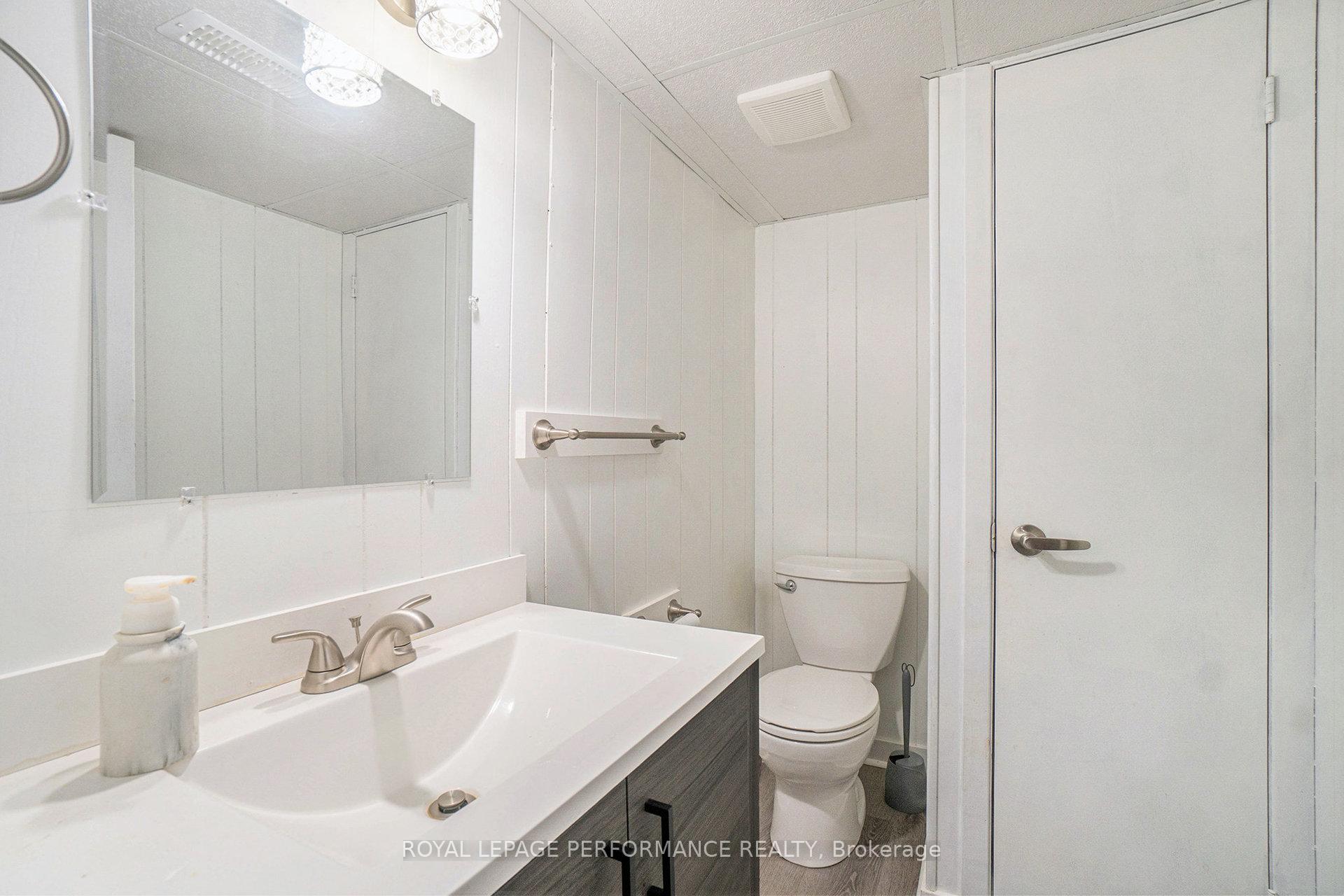 Photo 18 of 8 Newgale Street, Ottawa, Crystal Beach — HOMEH