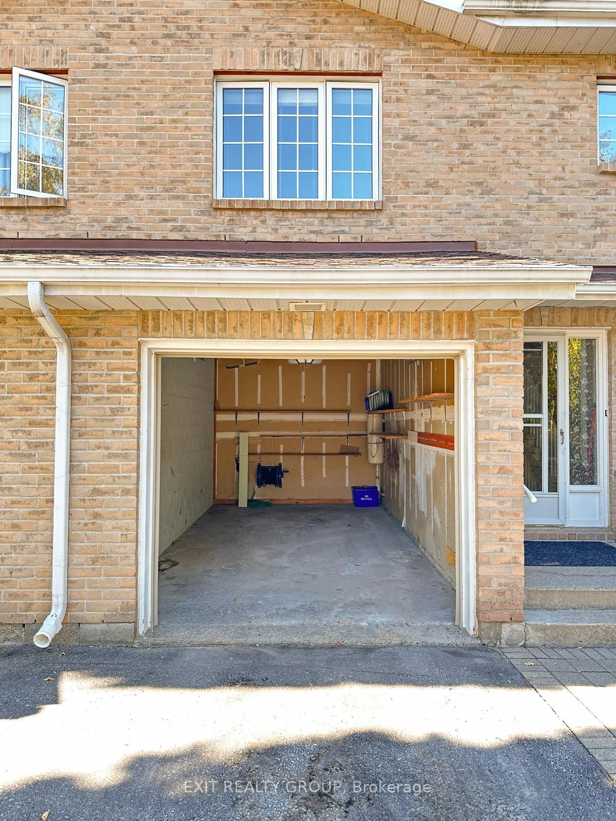 Photo 4 of Unit #14, 11 Janlyn Crescent, Belleville, Belleville Ward — HOMEH
