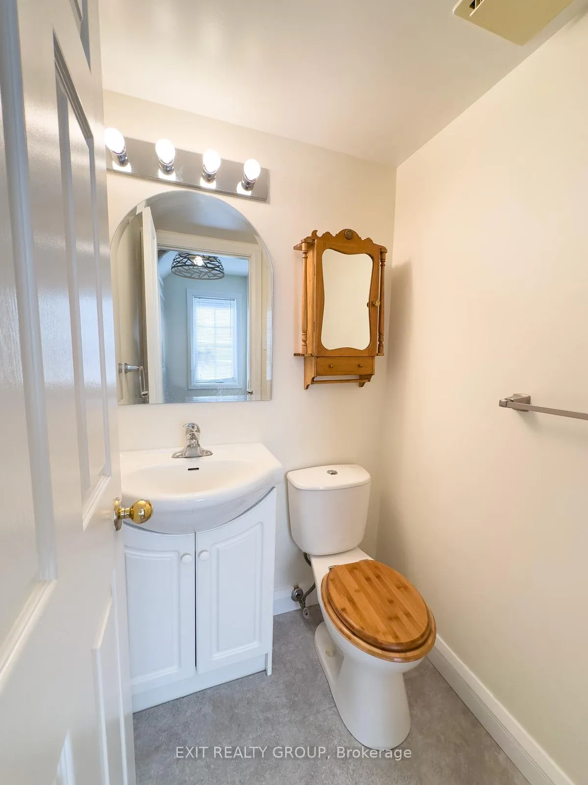 Photo 7 of Unit #14, 11 Janlyn Crescent, Belleville, Belleville Ward — HOMEH