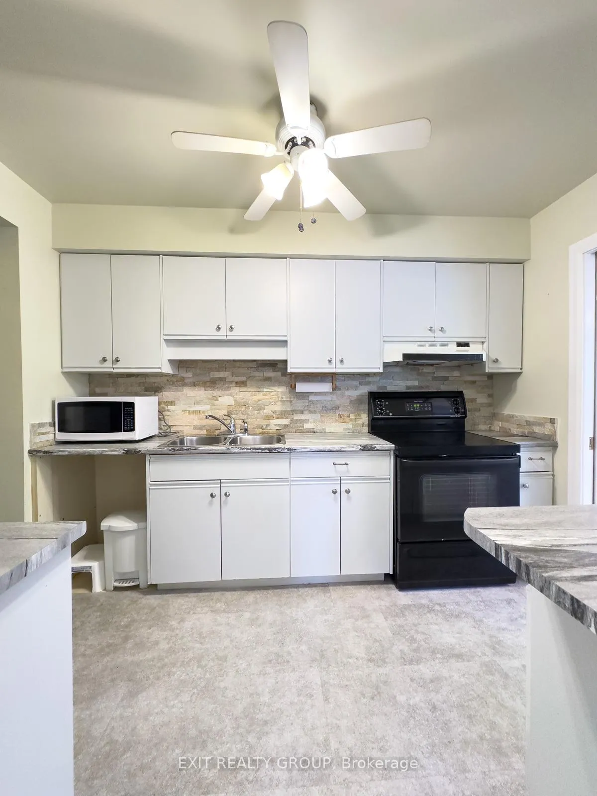 Photo 9 of Unit #14, 11 Janlyn Crescent, Belleville, Belleville Ward — HOMEH