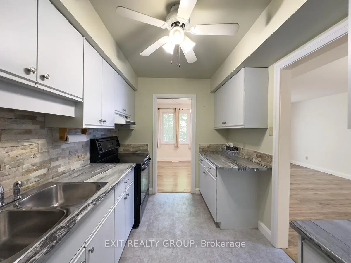 Photo 10 of Unit #14, 11 Janlyn Crescent, Belleville, Belleville Ward — HOMEH