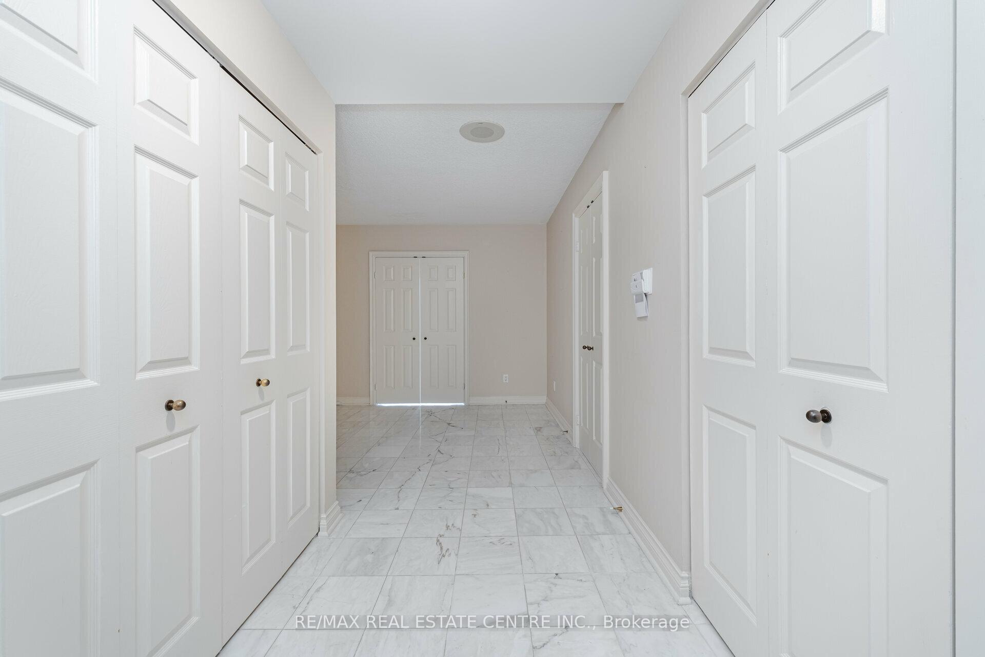 Photo 8 of Unit 2201, 175 Cumberland Street, Toronto, The Annex — HOMEH
