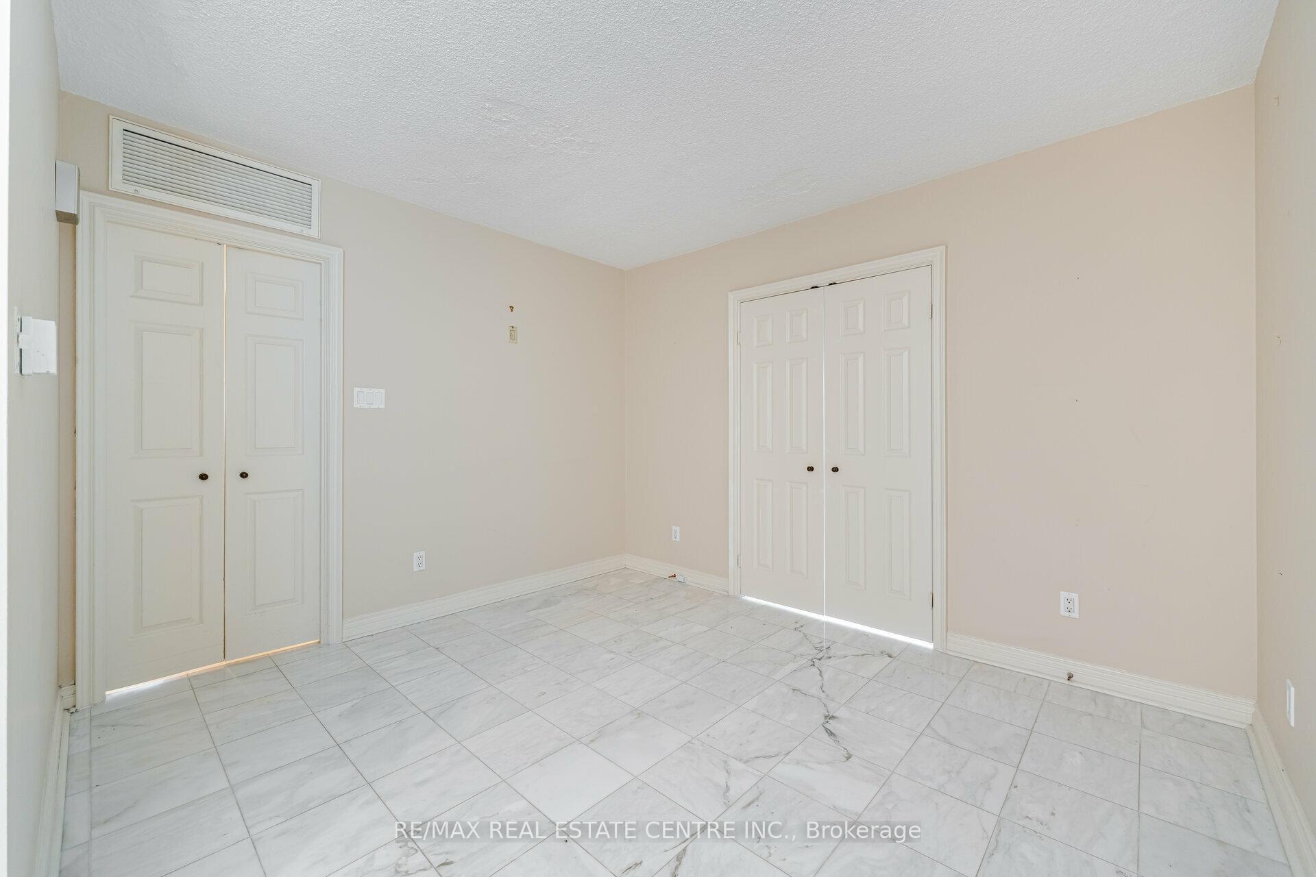 Photo 10 of Unit 2201, 175 Cumberland Street, Toronto, The Annex — HOMEH