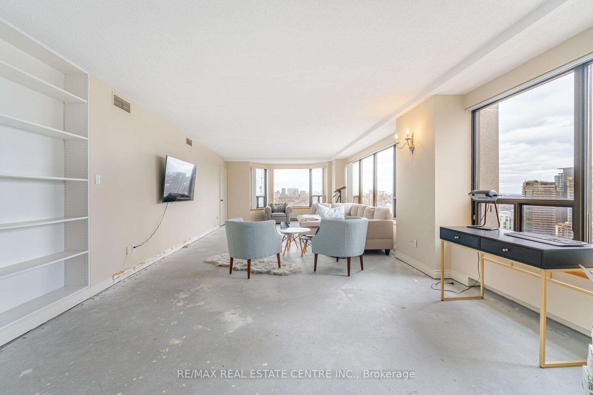 Photo 12 of Unit 2201, 175 Cumberland Street, Toronto, The Annex — HOMEH