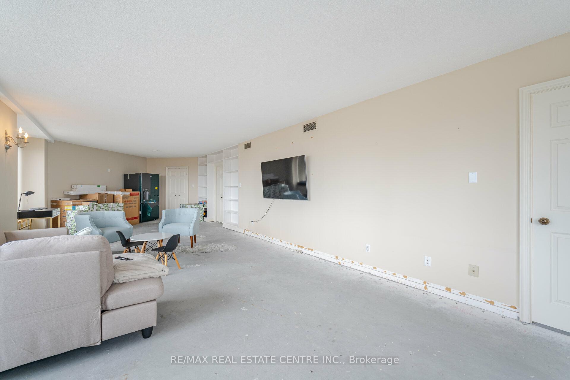 Photo 14 of Unit 2201, 175 Cumberland Street, Toronto, The Annex — HOMEH