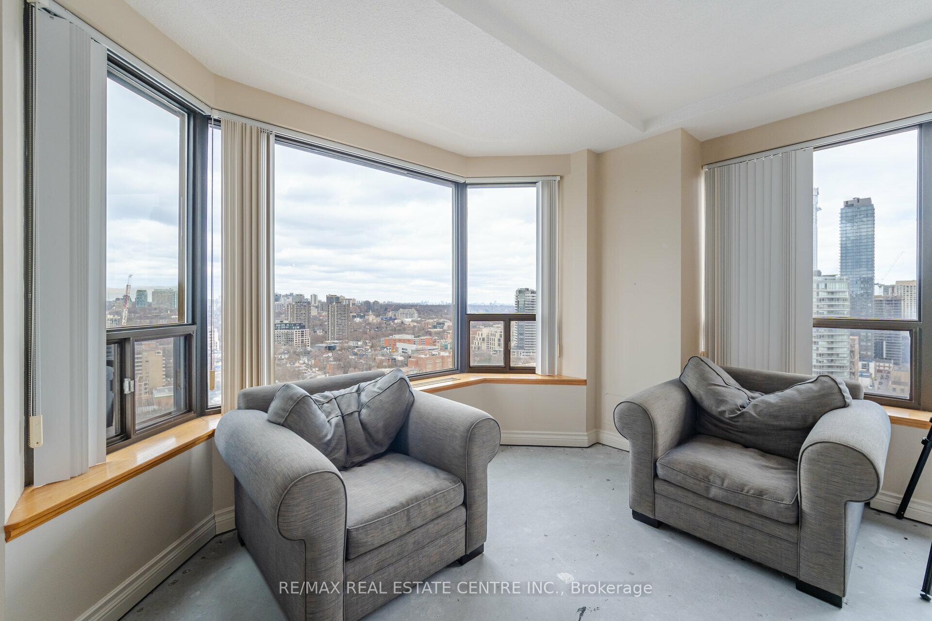 Photo 17 of Unit 2201, 175 Cumberland Street, Toronto, The Annex — HOMEH