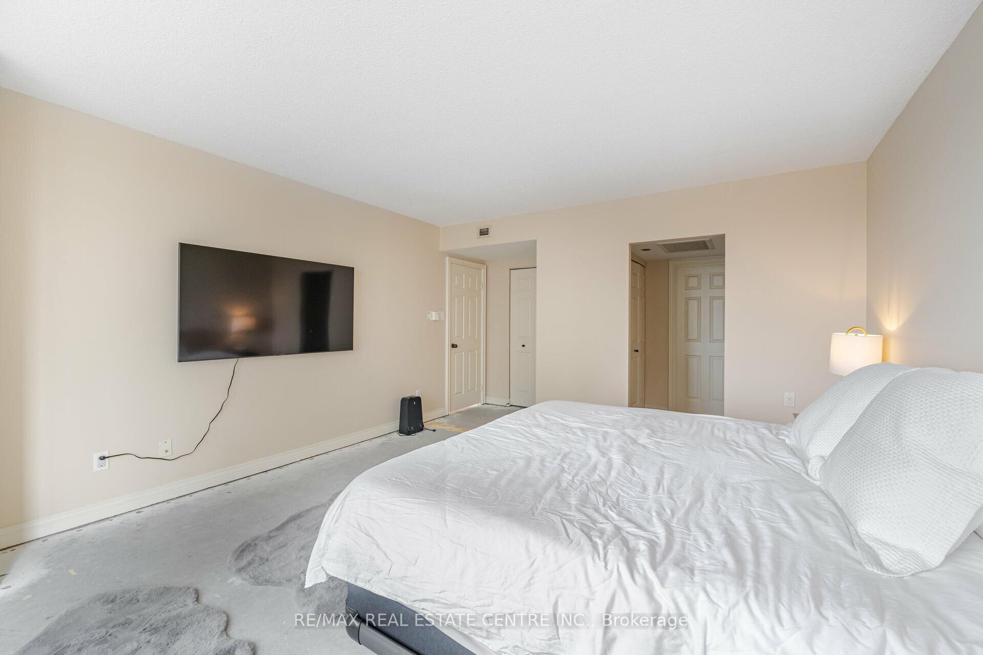 Photo 24 of Unit 2201, 175 Cumberland Street, Toronto, The Annex — HOMEH