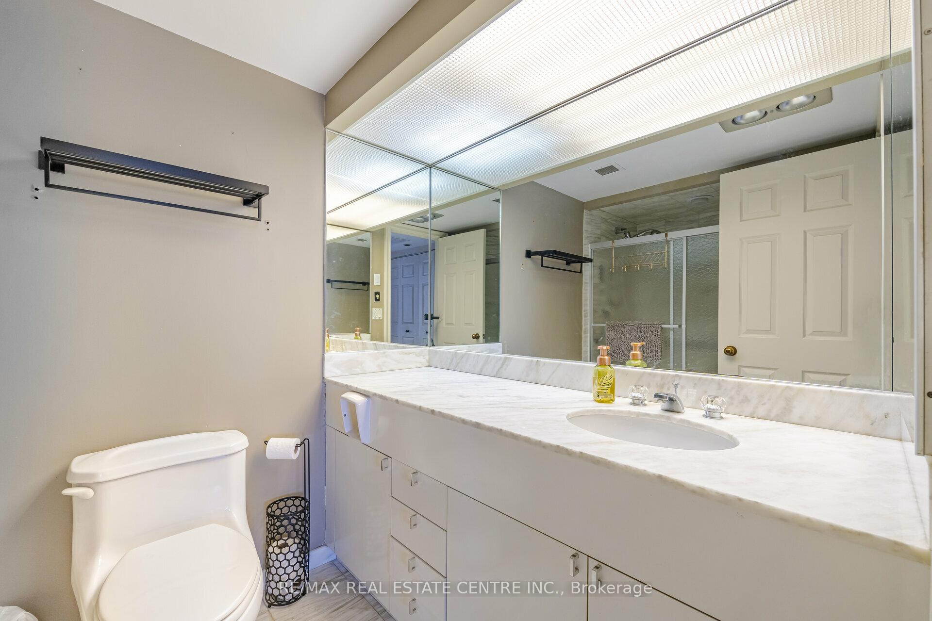Photo 25 of Unit 2201, 175 Cumberland Street, Toronto, The Annex — HOMEH