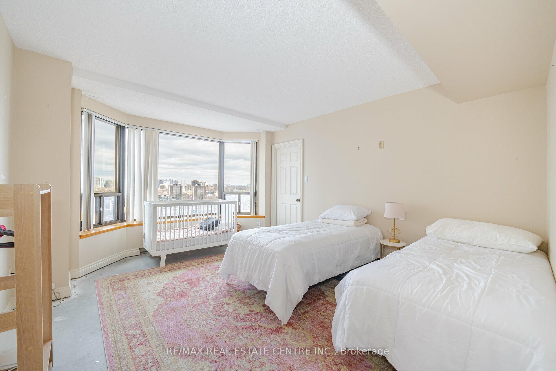 Photo 26 of Unit 2201, 175 Cumberland Street, Toronto, The Annex — HOMEH