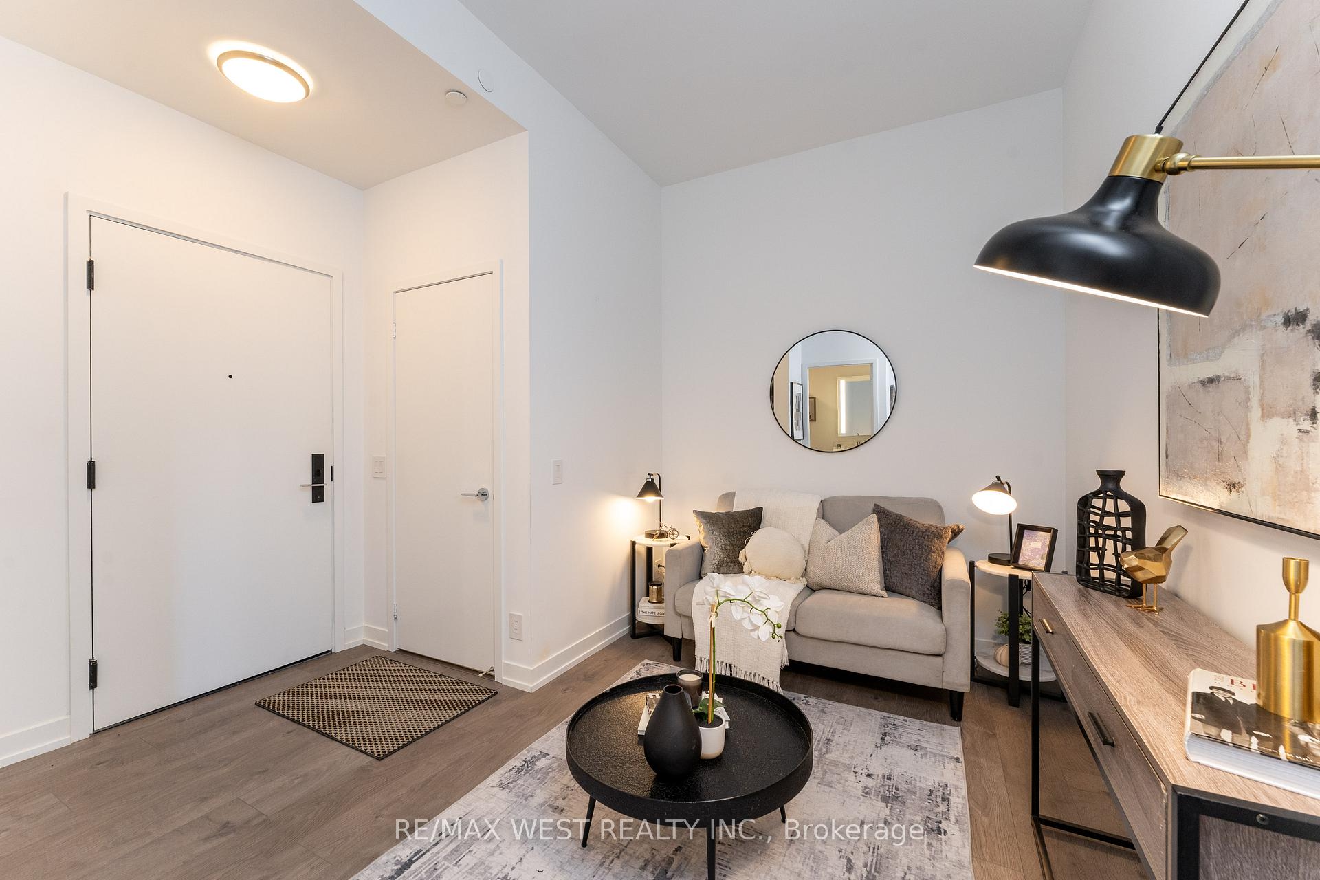 Photo 5 of Unit 413, 270 Dufferin Street, Toronto, South Parkdale — HOMEH