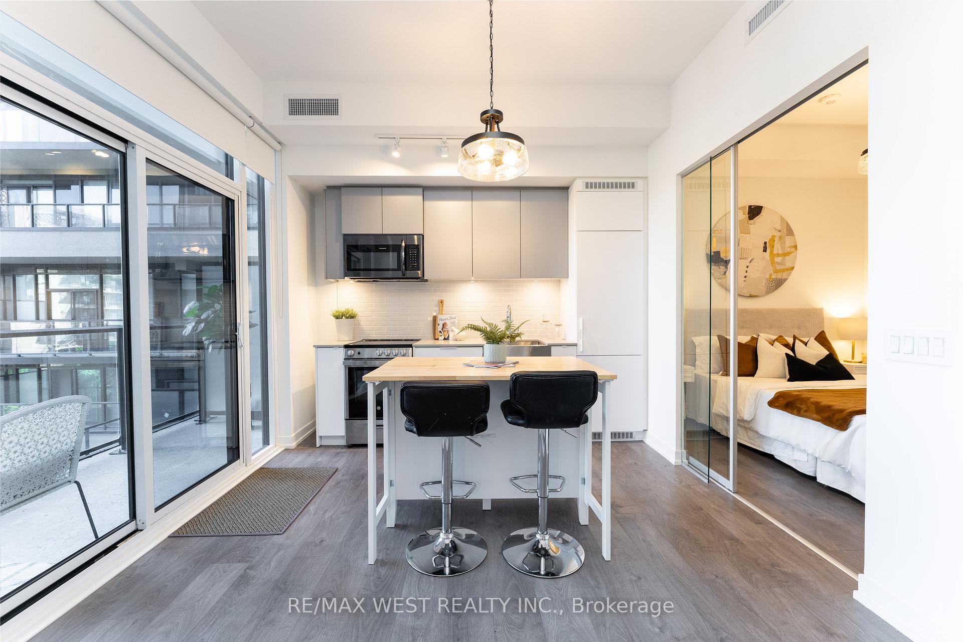 Photo 13 of Unit 413, 270 Dufferin Street, Toronto, South Parkdale — HOMEH