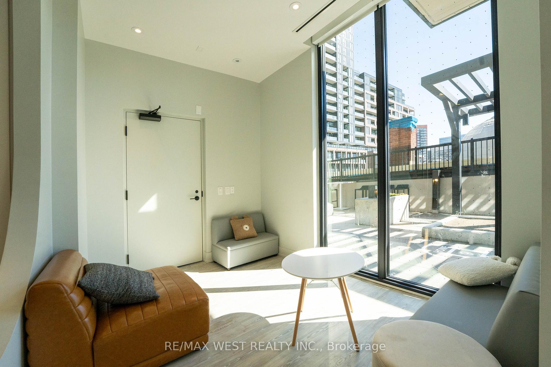 Photo 37 of Unit 413, 270 Dufferin Street, Toronto, South Parkdale — HOMEH