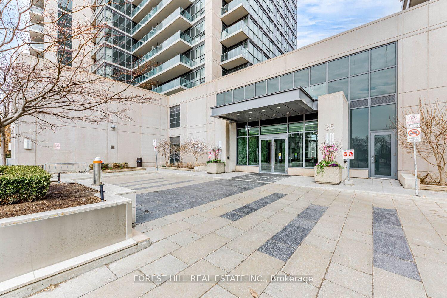 Photo 2 of Unit LPH13, 35 Brian Peck Crescent, Toronto, Leaside — HOMEH