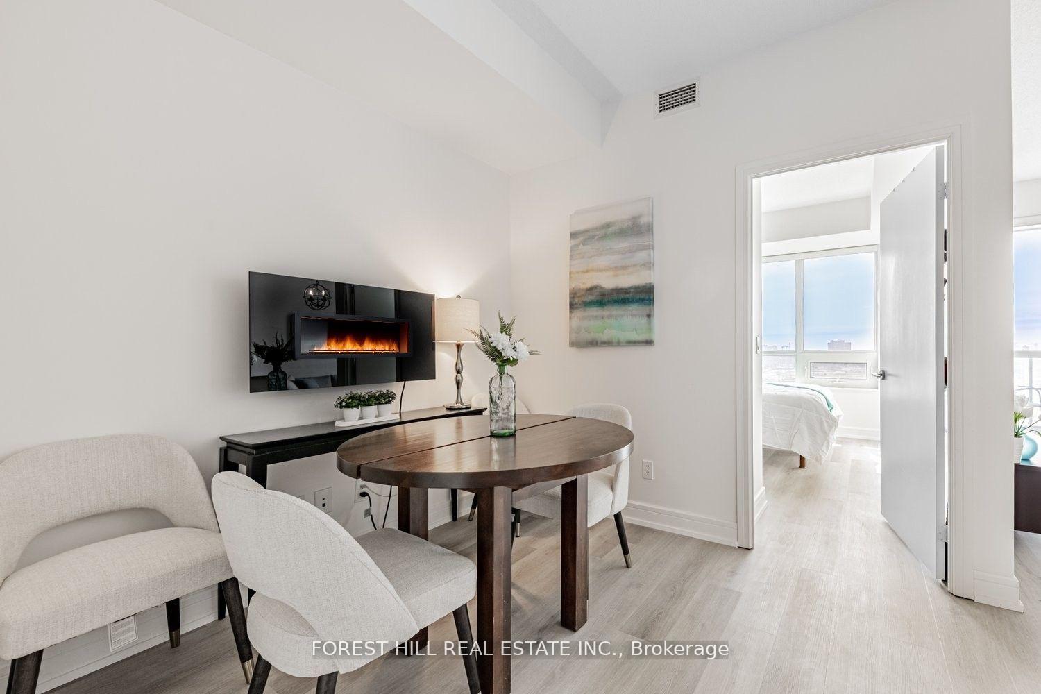 Photo 5 of Unit LPH13, 35 Brian Peck Crescent, Toronto, Leaside — HOMEH
