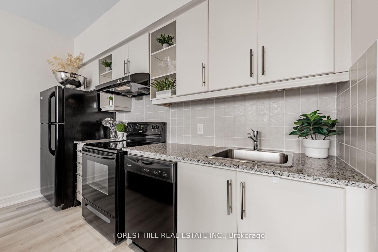 Photo 9 of Unit LPH13, 35 Brian Peck Crescent, Toronto, Leaside — HOMEH