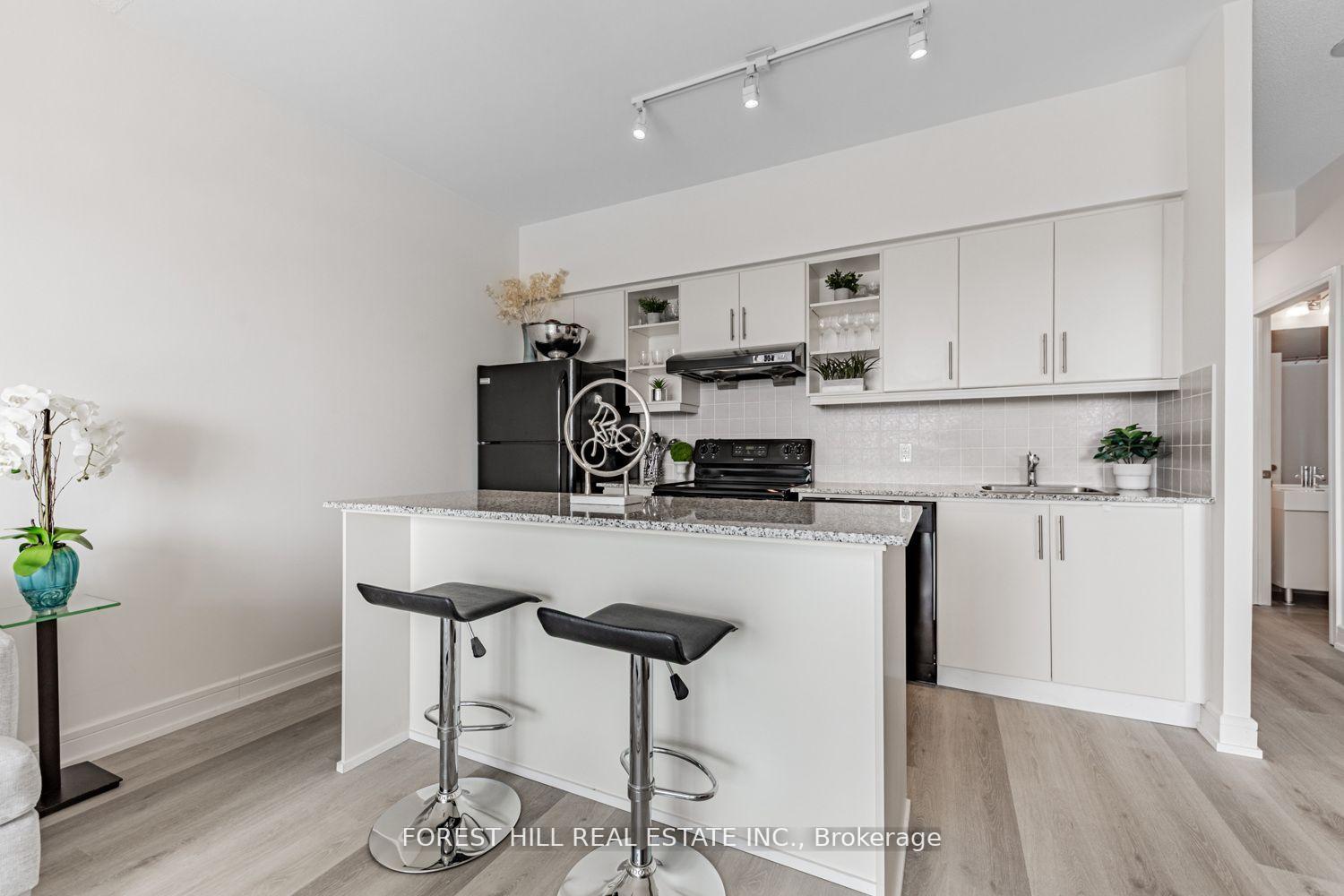 Photo 10 of Unit LPH13, 35 Brian Peck Crescent, Toronto, Leaside — HOMEH