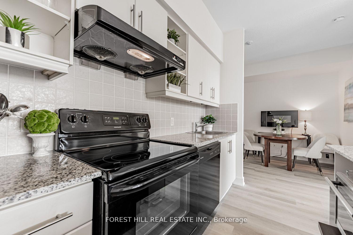 Photo 11 of Unit LPH13, 35 Brian Peck Crescent, Toronto, Leaside — HOMEH
