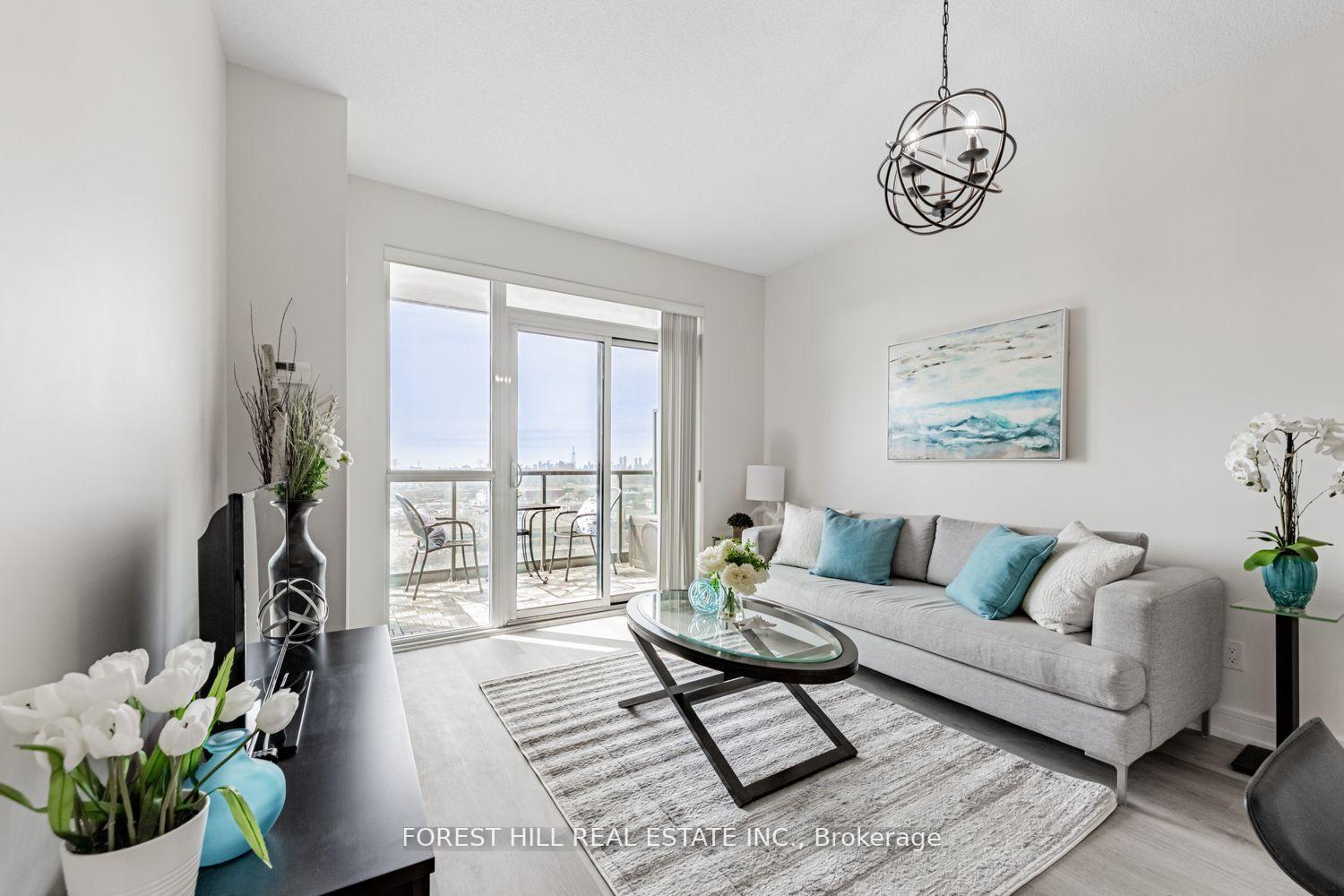 Photo 15 of Unit LPH13, 35 Brian Peck Crescent, Toronto, Leaside — HOMEH