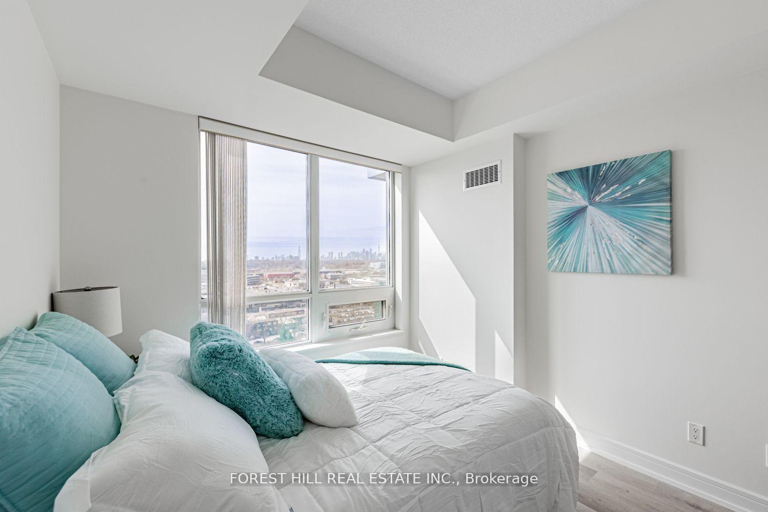 Photo 22 of Unit LPH13, 35 Brian Peck Crescent, Toronto, Leaside — HOMEH