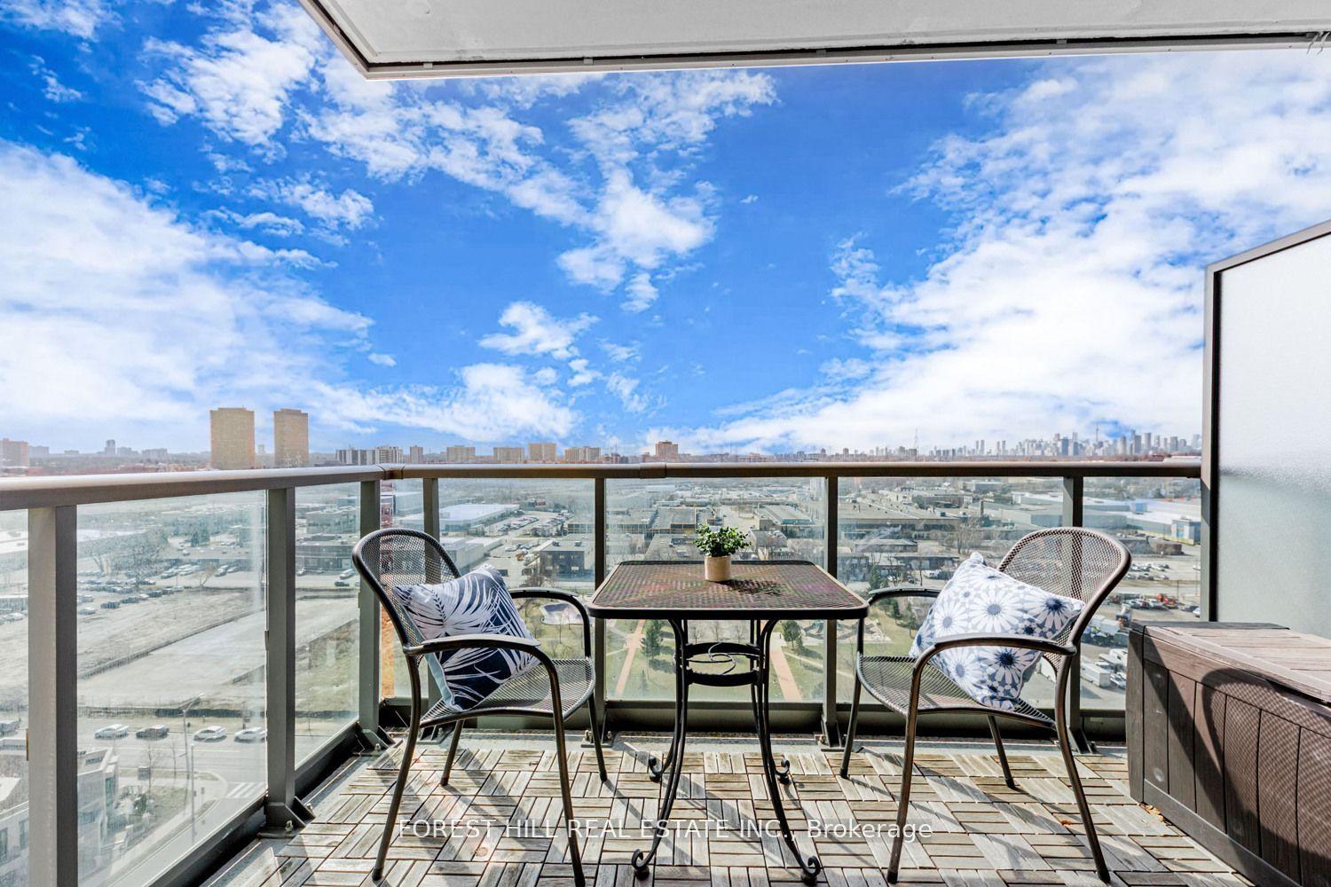 Photo 31 of Unit LPH13, 35 Brian Peck Crescent, Toronto, Leaside — HOMEH