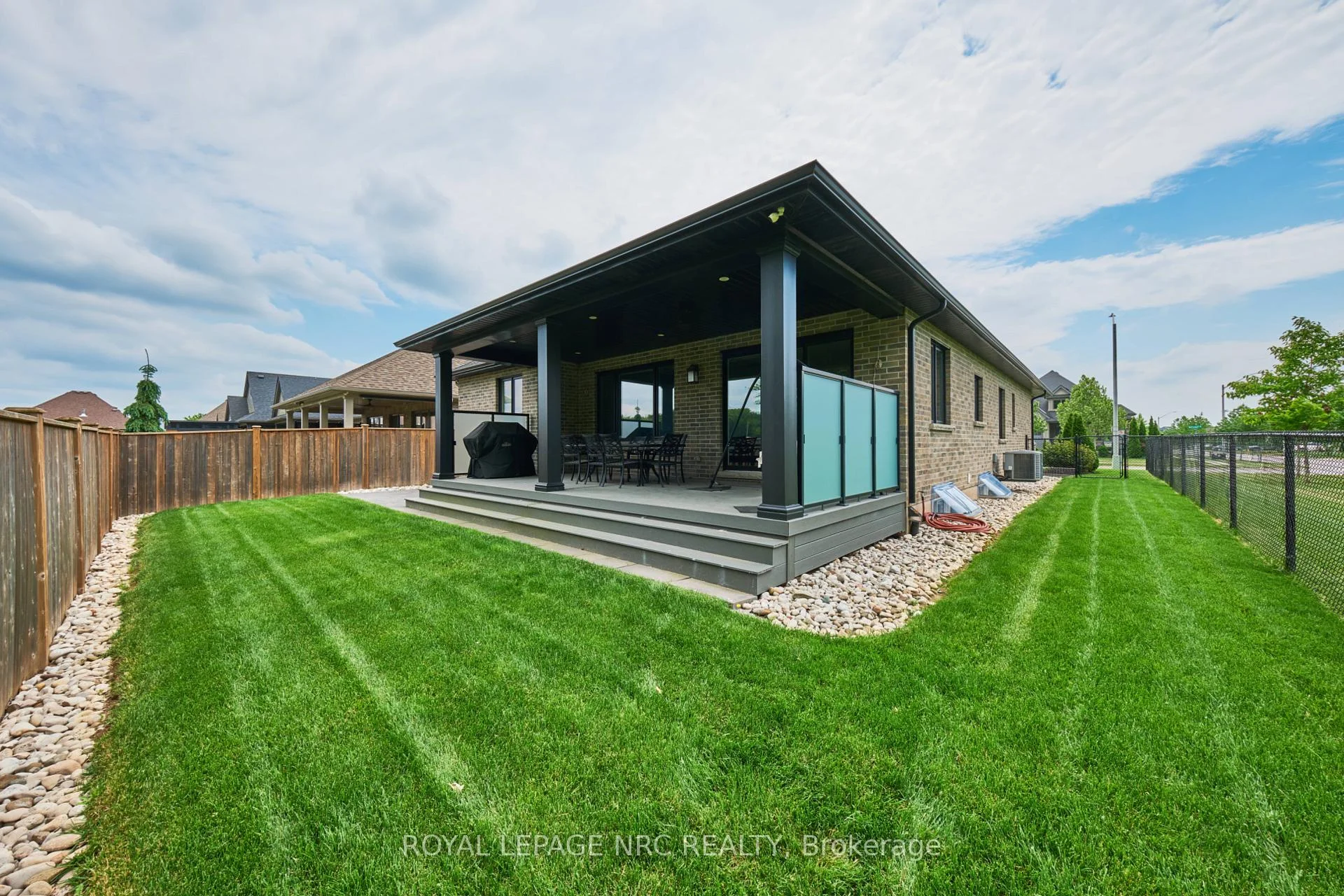 Photo 48 of 2 Mcfarland Street, Thorold, Hurricane/Merrittville — HOMEH
