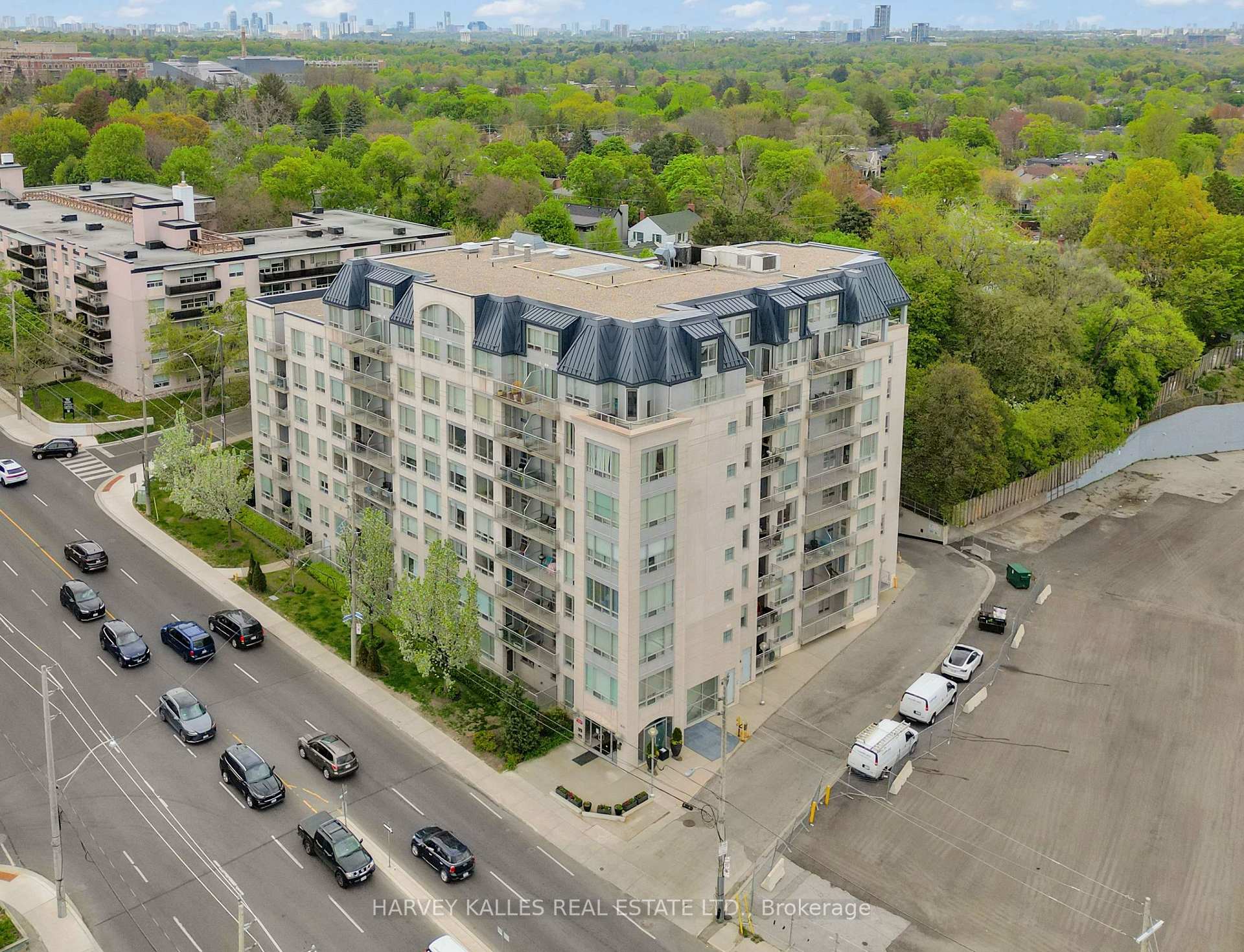 Photo 2 of Unit 605, 1801 Bayview Avenue, Toronto, Leaside — HOMEH