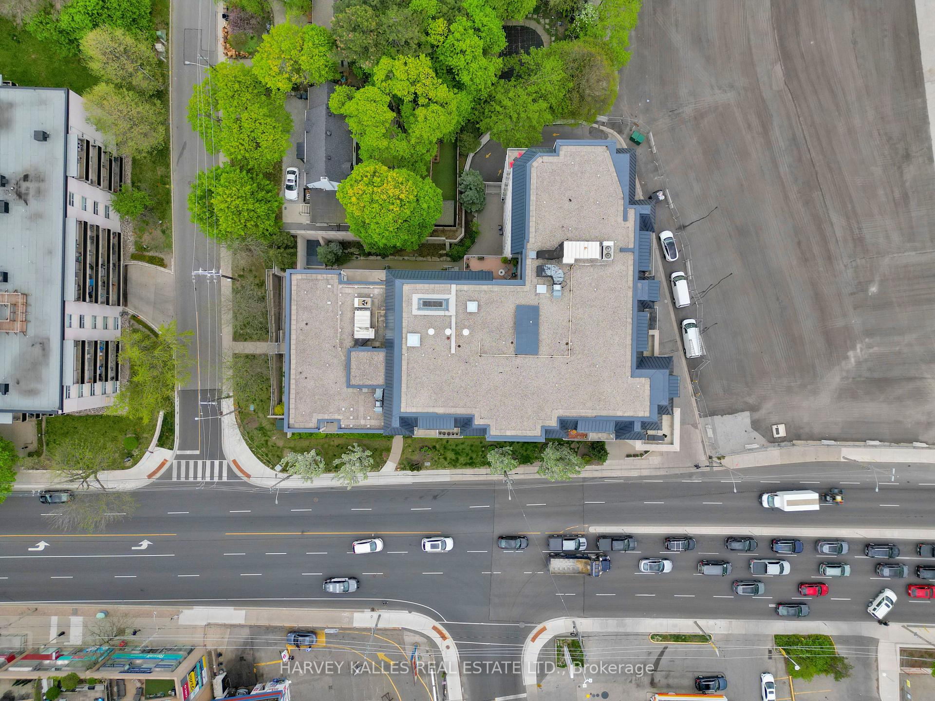 Photo 3 of Unit 605, 1801 Bayview Avenue, Toronto, Leaside — HOMEH