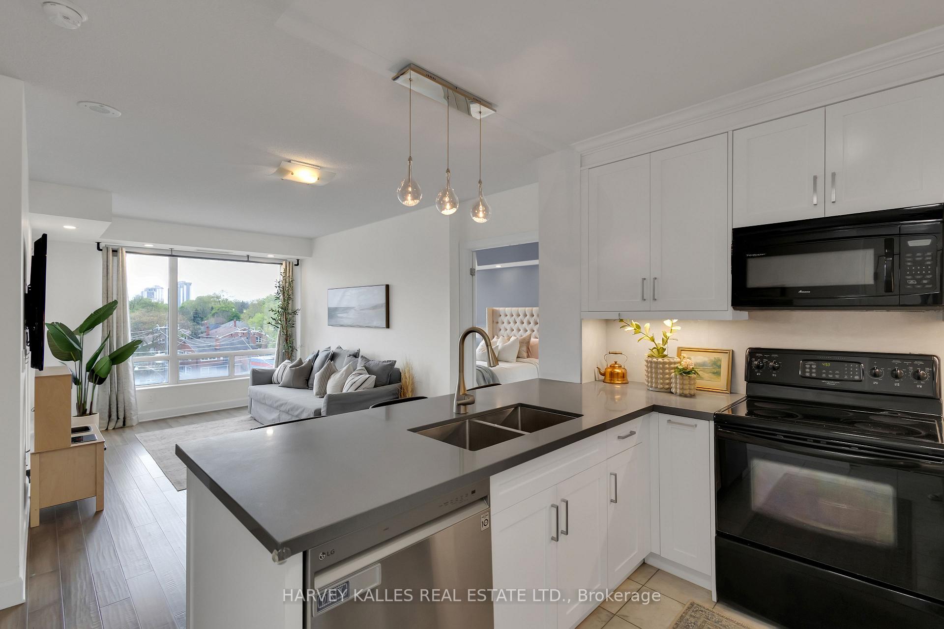 Photo 7 of Unit 605, 1801 Bayview Avenue, Toronto, Leaside — HOMEH