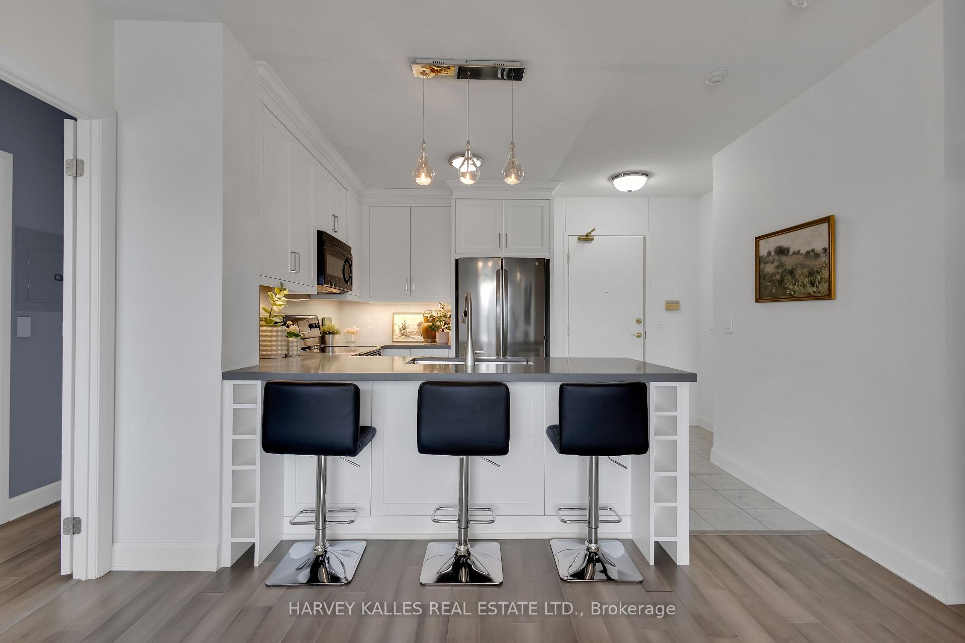 Photo 11 of Unit 605, 1801 Bayview Avenue, Toronto, Leaside — HOMEH