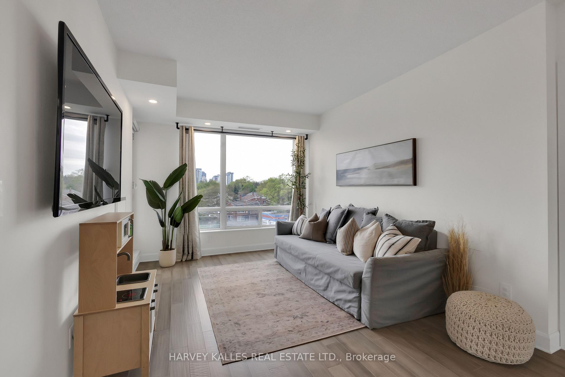 Photo 12 of Unit 605, 1801 Bayview Avenue, Toronto, Leaside — HOMEH