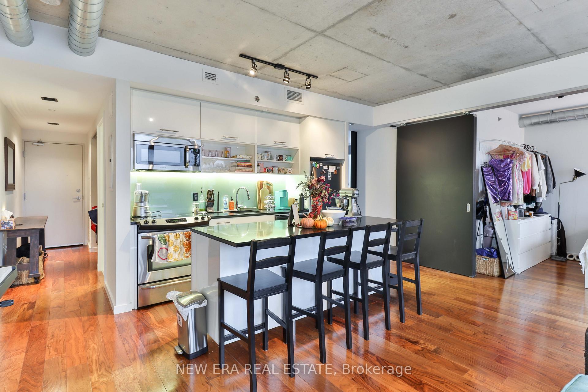 Photo 4 of Unit 506, 32 Trolley Crescent, Toronto, Moss Park — HOMEH