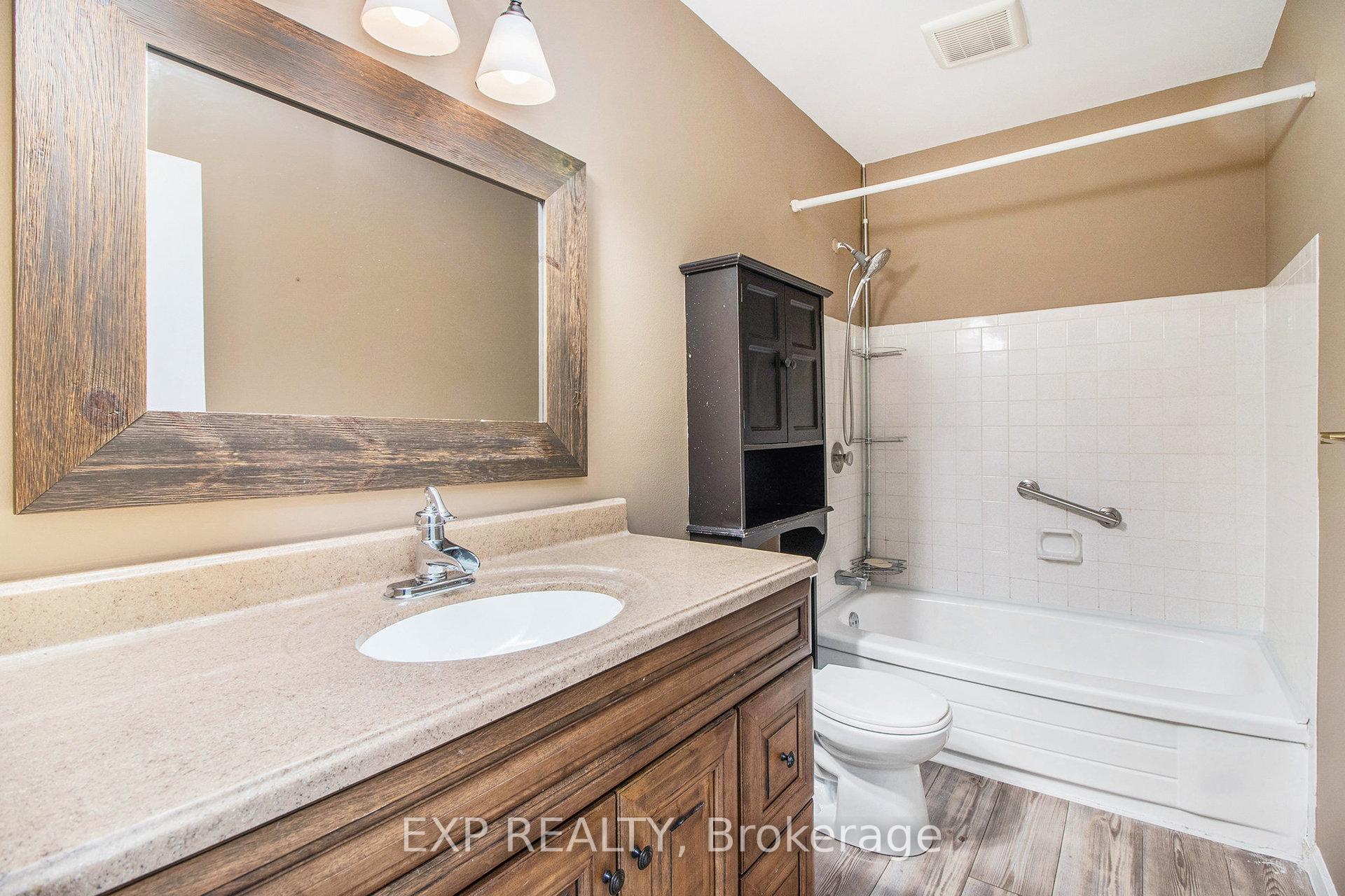 Photo 20 of 1687 Meadowbrook Road, Ottawa, Pineview — HOMEH