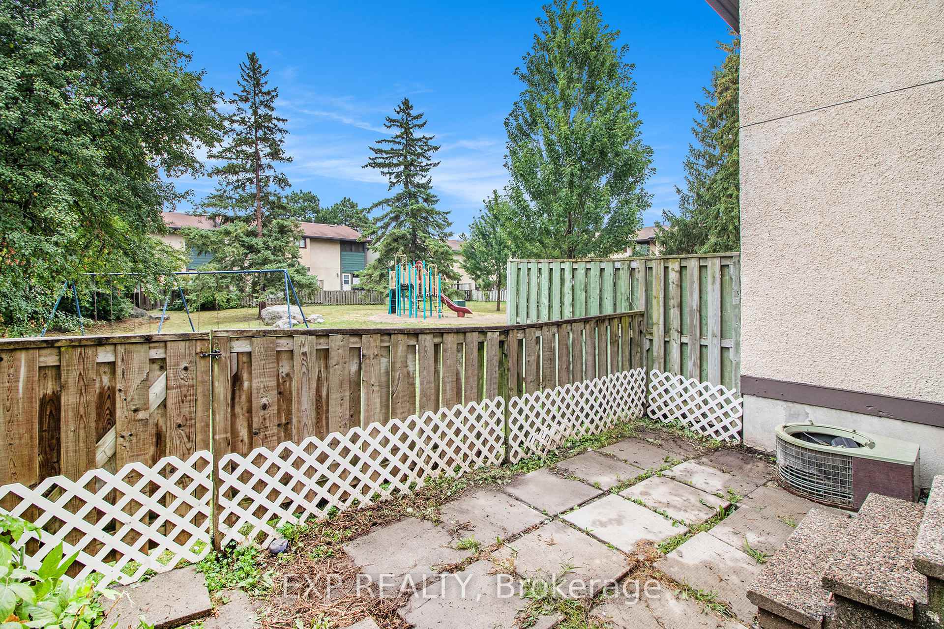 Photo 24 of 1687 Meadowbrook Road, Ottawa, Pineview — HOMEH