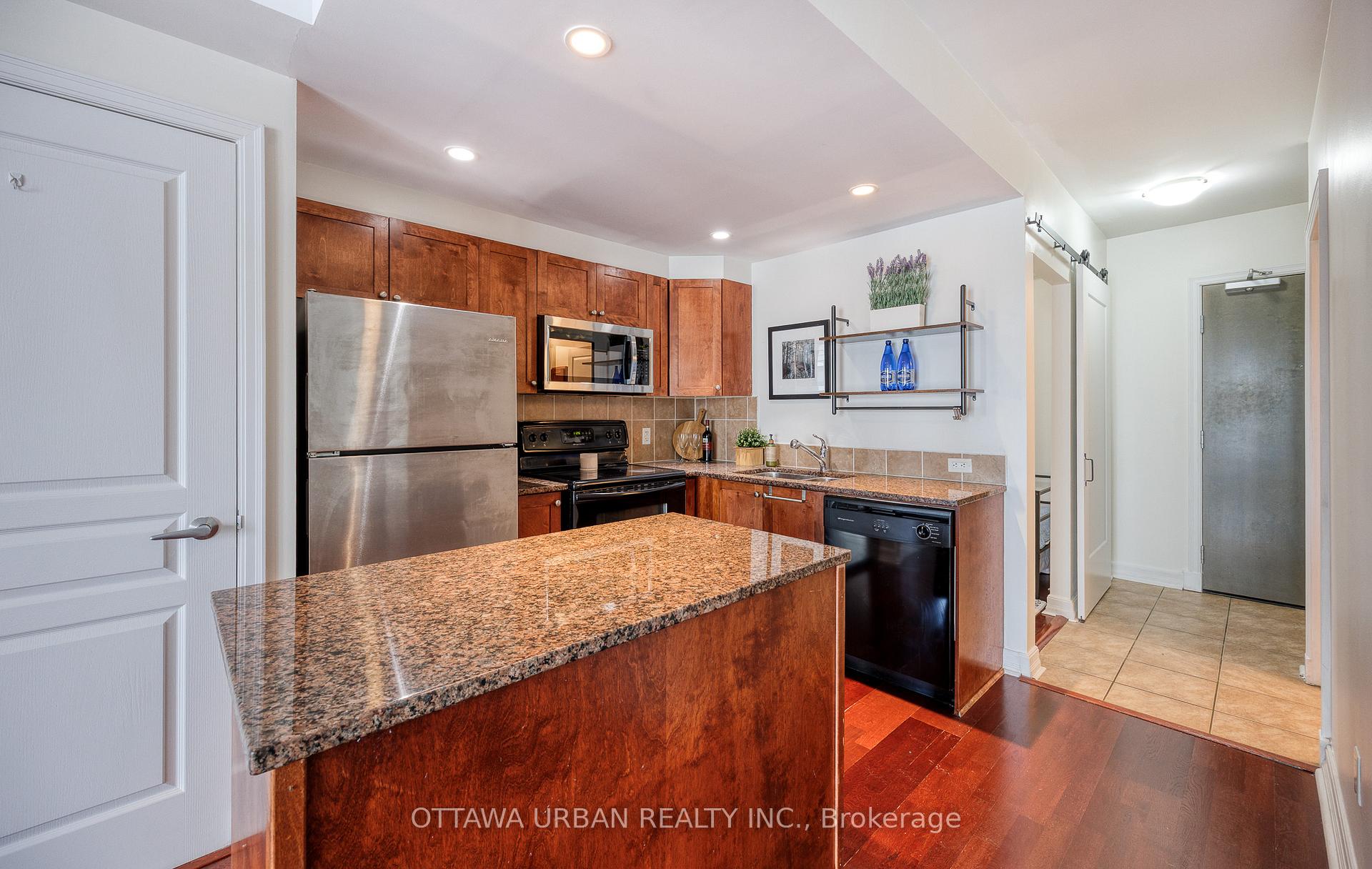 Photo 14 of Unit 1110, 200 Besserer Street, Ottawa, Sandy Hill — HOMEH