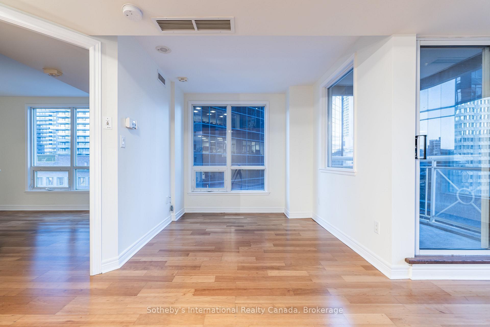 Photo 16 of Unit 901, 100 Hayden Street, Toronto, Church-Yonge Corridor — HOMEH