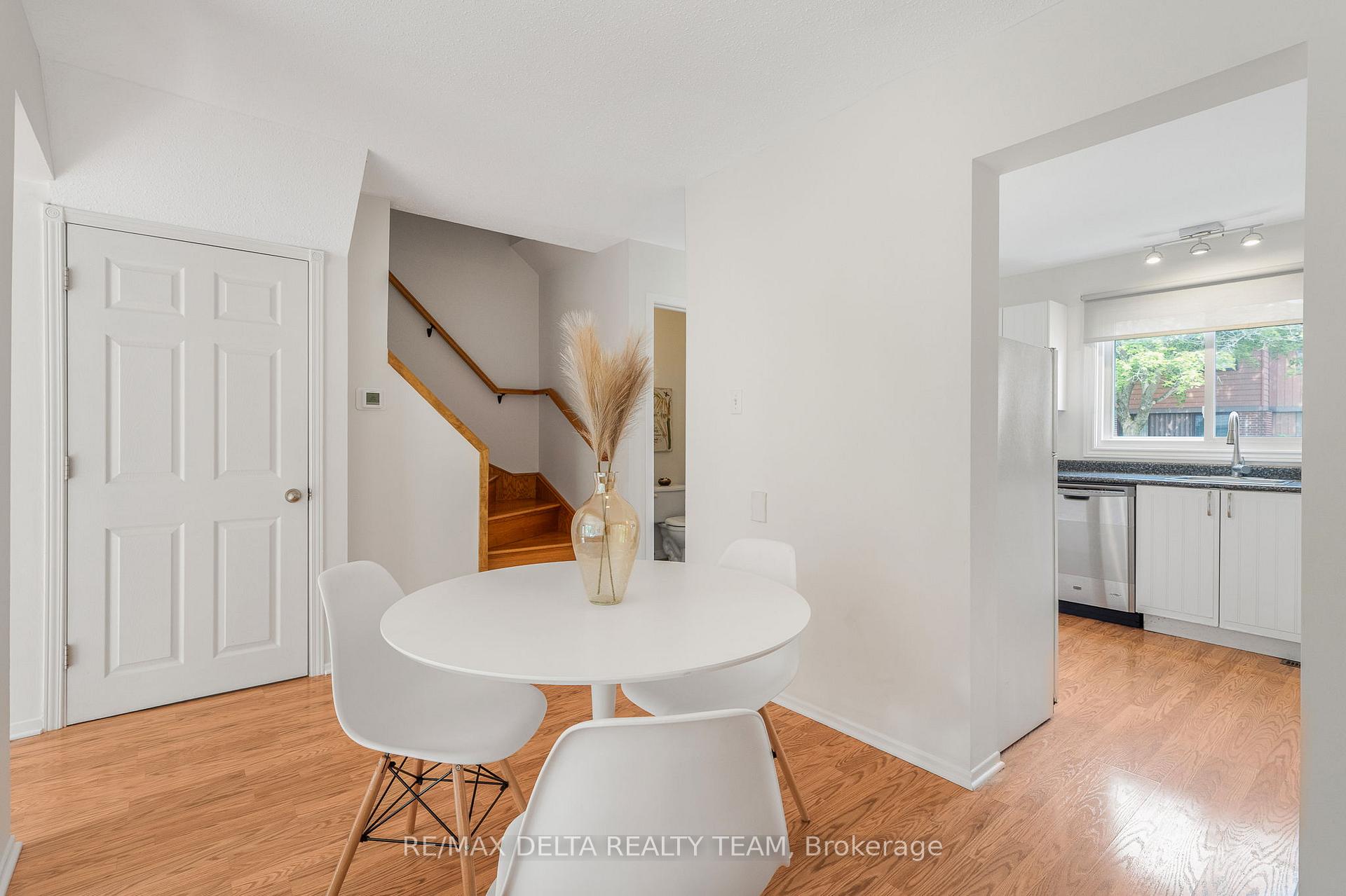 Photo 6 of Unit 20, 2000 Falkirk Crescent, Ottawa, Blackburn Hamlet (South) — HOMEH