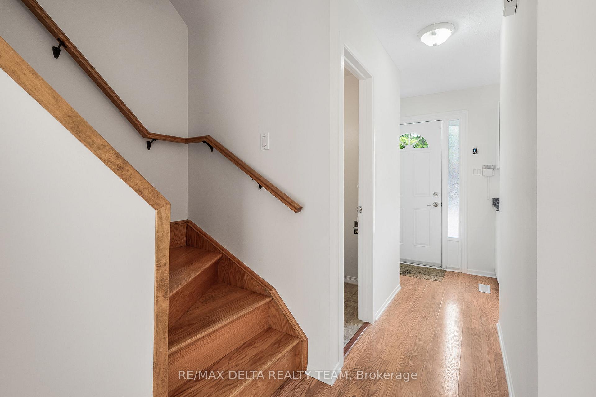 Photo 12 of Unit 20, 2000 Falkirk Crescent, Ottawa, Blackburn Hamlet (South) — HOMEH