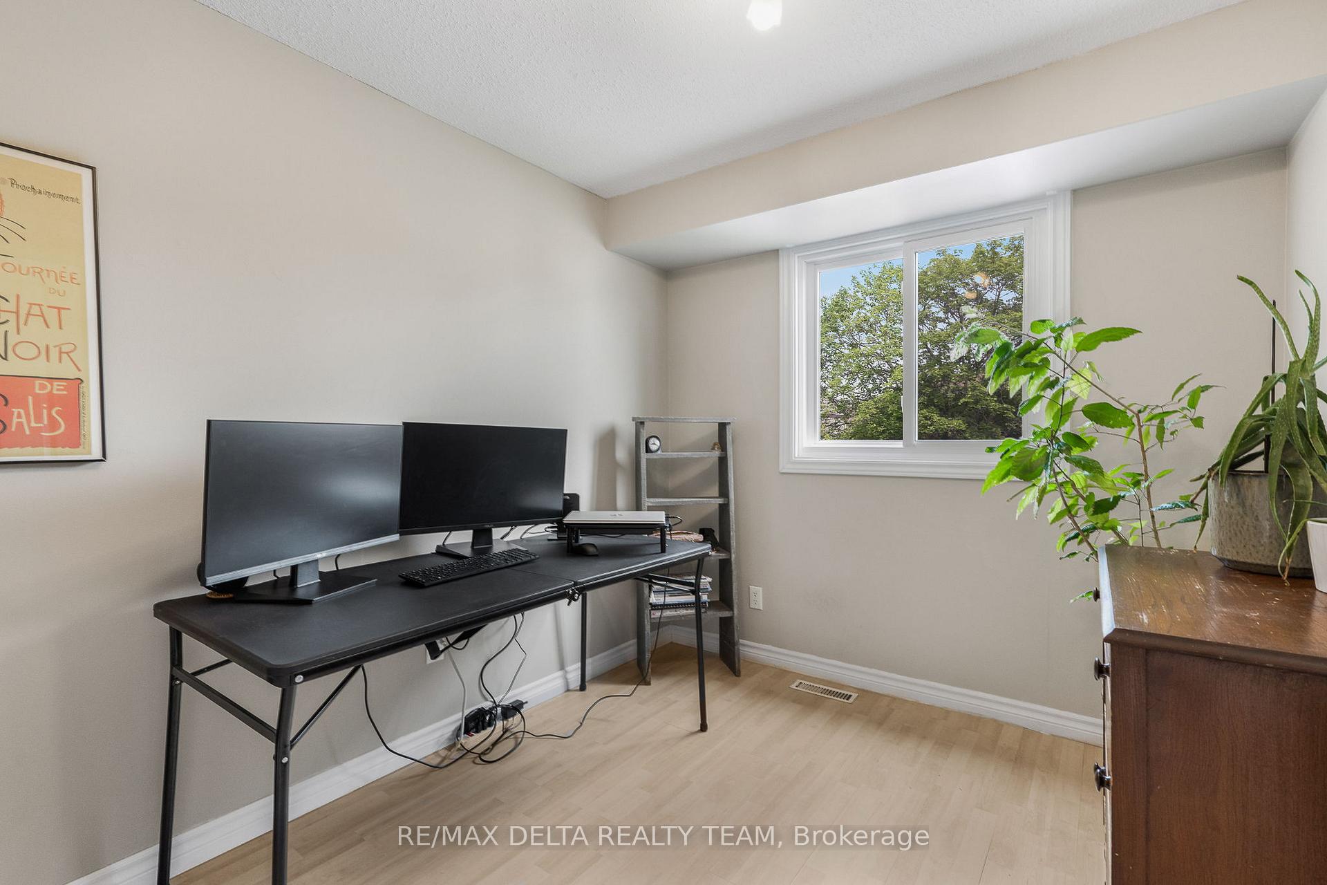 Photo 16 of Unit 20, 2000 Falkirk Crescent, Ottawa, Blackburn Hamlet (South) — HOMEH