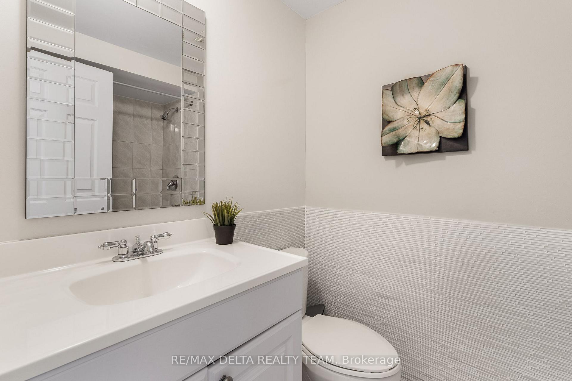 Photo 17 of Unit 20, 2000 Falkirk Crescent, Ottawa, Blackburn Hamlet (South) — HOMEH