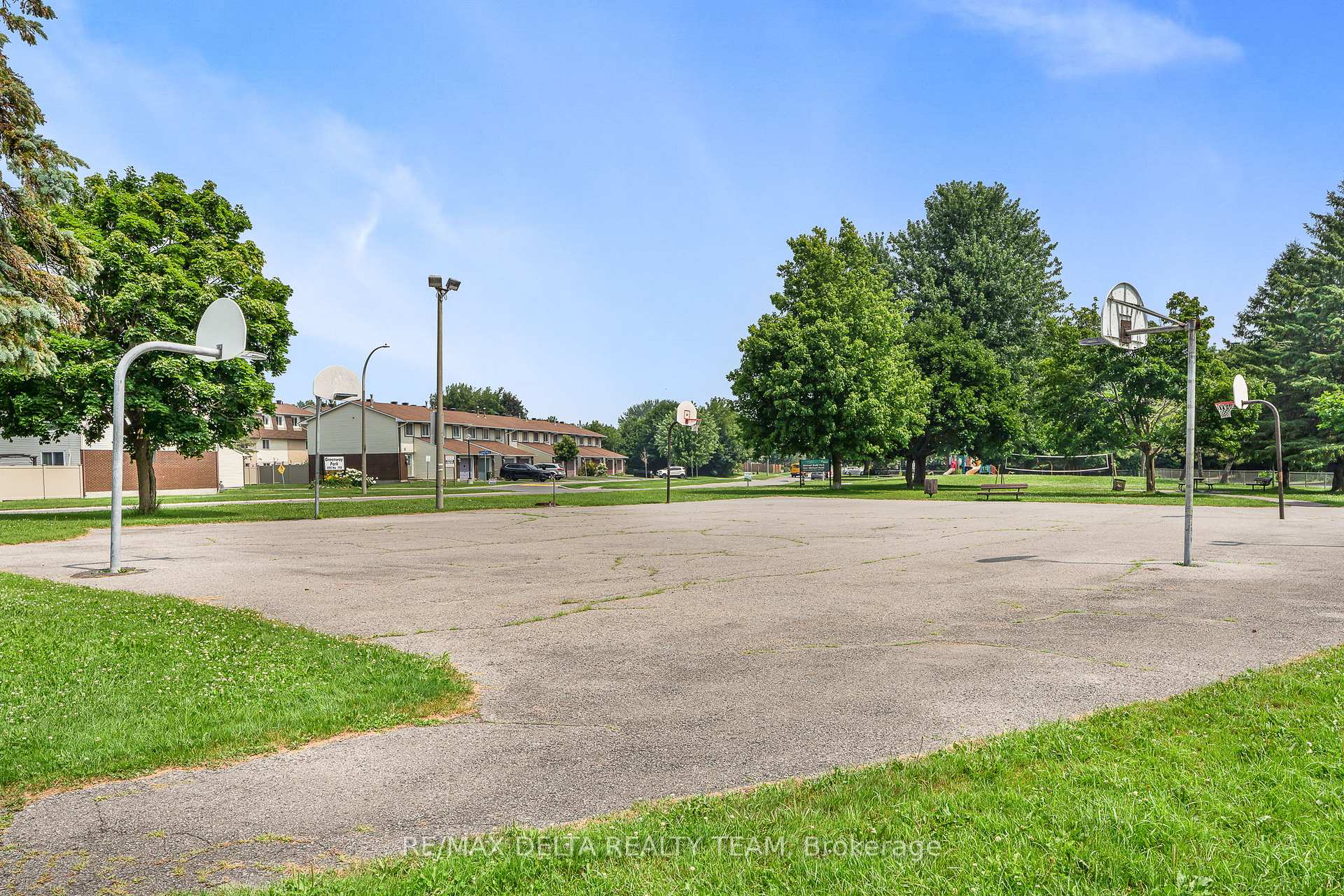 Photo 23 of Unit 20, 2000 Falkirk Crescent, Ottawa, Blackburn Hamlet (South) — HOMEH