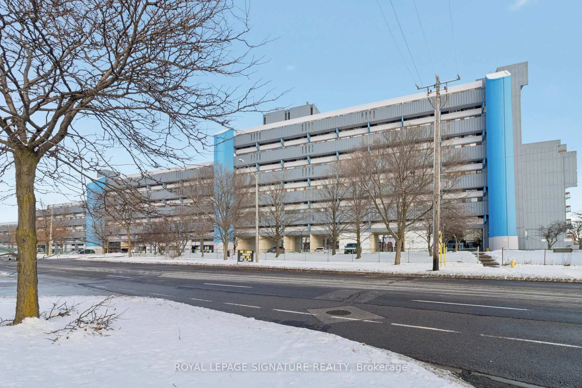 Front of Unit 720, 4645 Jane Street