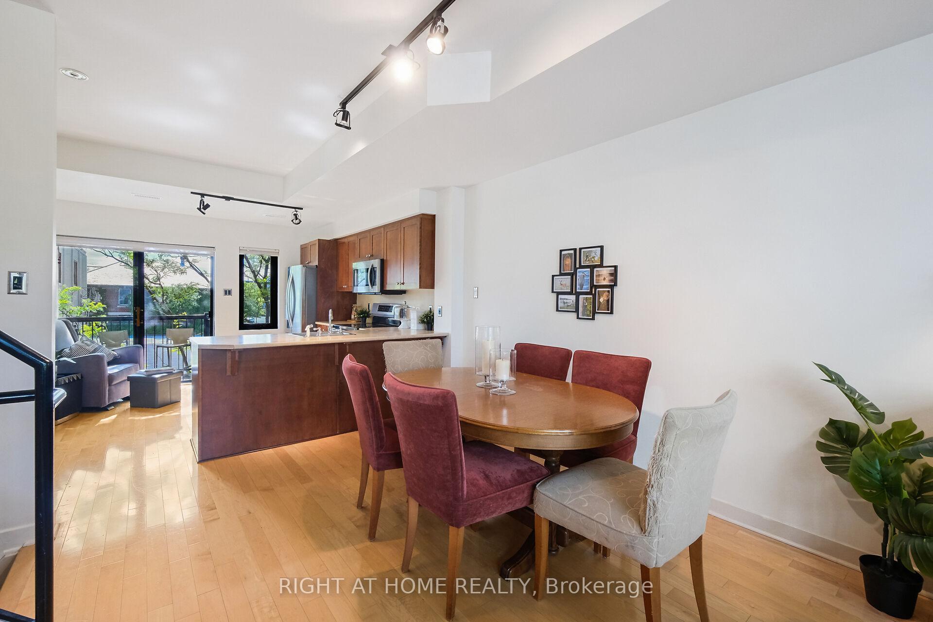 Photo 5 of 19 Tuscan Private, Ottawa, West Centre Town — HOMEH