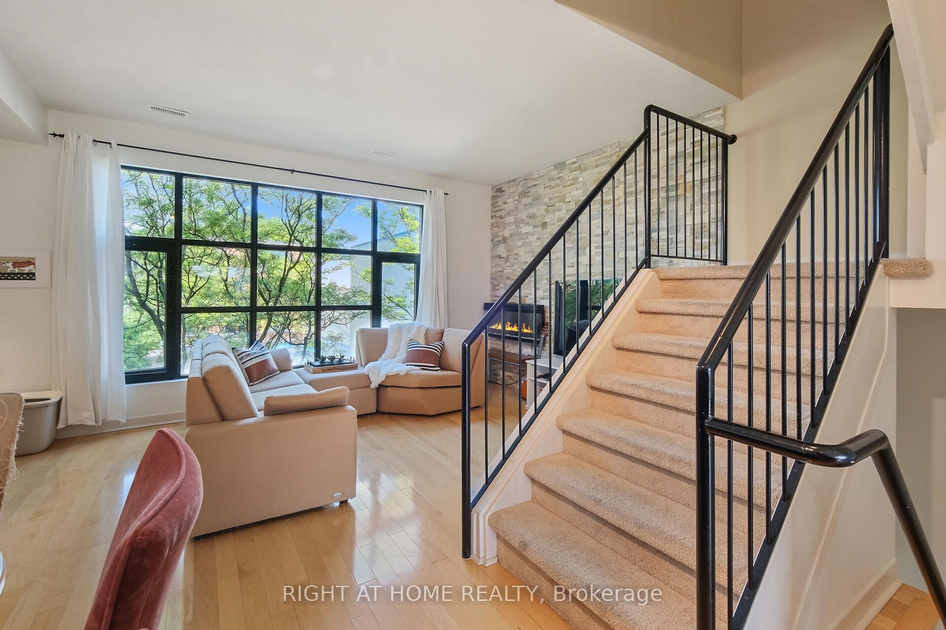 Photo 17 of 19 Tuscan Private, Ottawa, West Centre Town — HOMEH