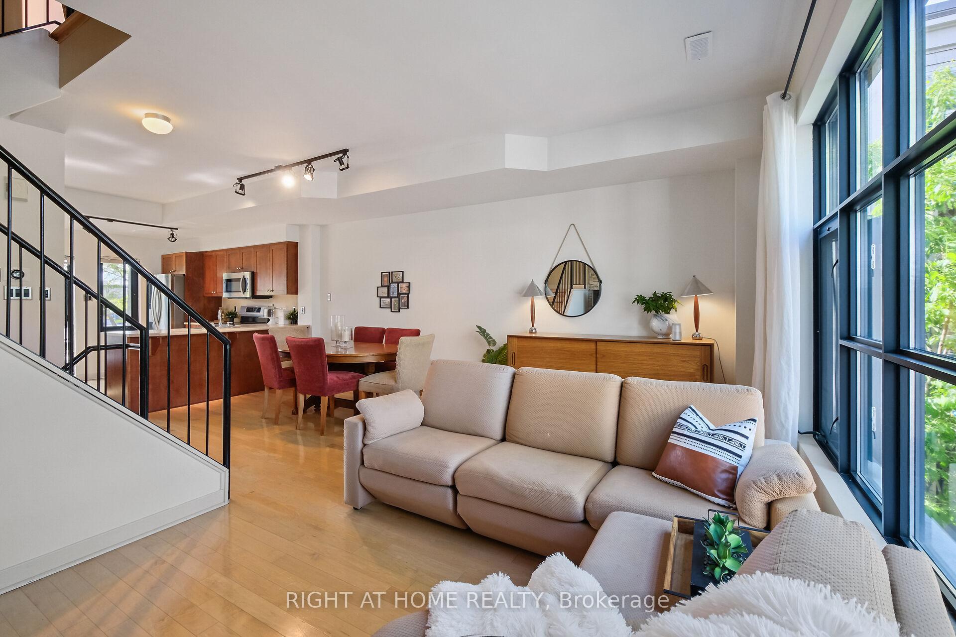 Photo 20 of 19 Tuscan Private, Ottawa, West Centre Town — HOMEH