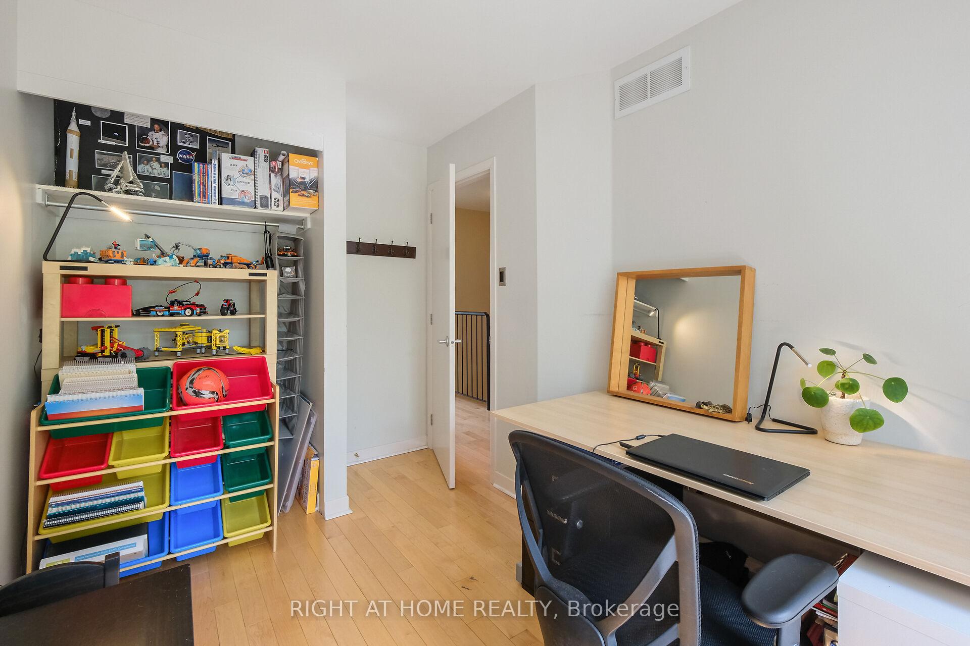 Photo 37 of 19 Tuscan Private, Ottawa, West Centre Town — HOMEH